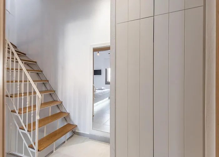 Cozy Comfy Town House